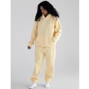 Comfrt Travel Set Soft Butter Yellow Pastel Sweat Set Special Edition Size L